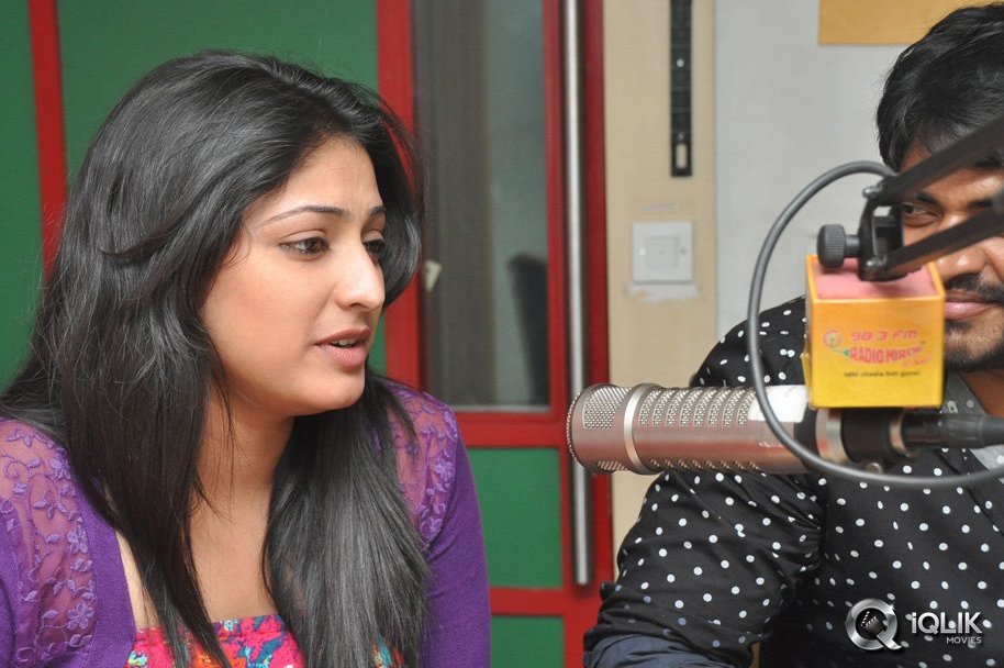 Galata-Movie-Team-at-Radio-Mirchi